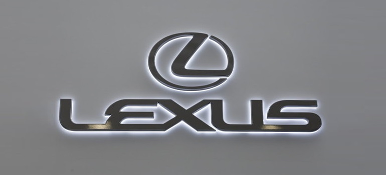 Toyota отзывает 103 автомобиля марки Lexus
