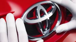 Toyota отзывает для ремонта Alphard и Highlander