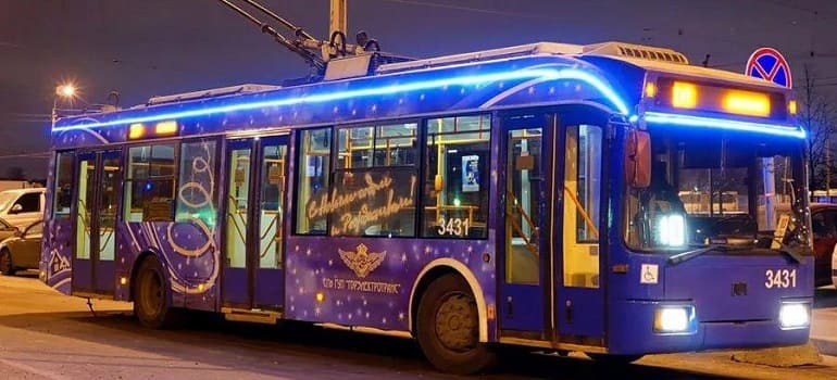 Объявлены время работы и схема вижения городского пассажирского транспорта в новогоднюю ночь и в дни празднования Нового года и Рождества