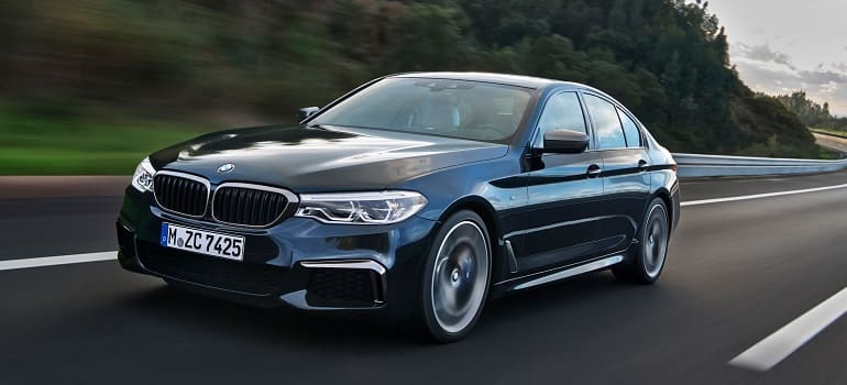 BMW отзывает для перепрошивки и диагностики 684 транспортных средств моделей M550i xDrive и 750i (Li) xDrive