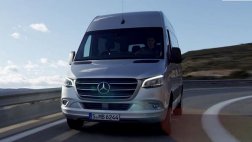 8 фургонов Mercedes-Benz Sprinter  попали под отзыв для проверки работы замков дверей
