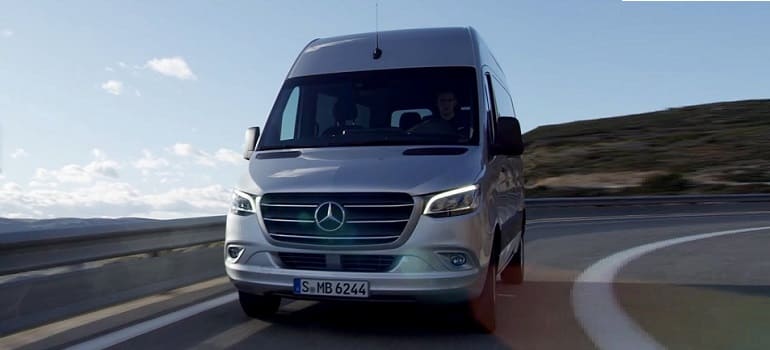 8 фургонов Mercedes-Benz Sprinter  попали под отзыв для проверки работы замков дверей