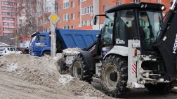 Работы по вывозу снега с ул. Татарская продлятся в ночь и до утра 31 января