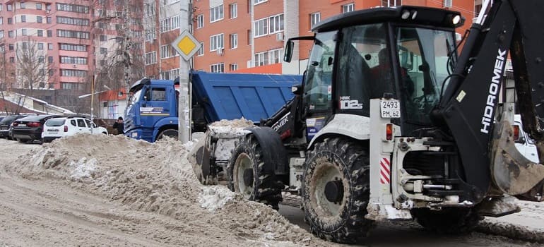Работы по вывозу снега с ул. Татарская продлятся в ночь и до утра 31 января