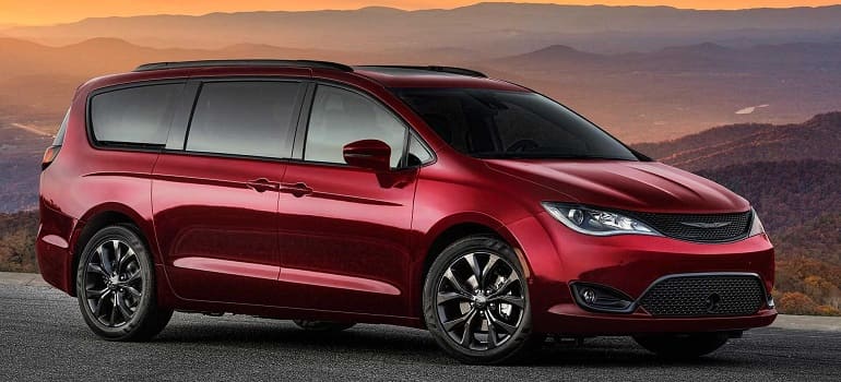 Chrysler Pacifica попал под отзыв из-за проблем в рулевом механизме