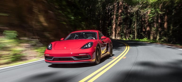 Porsche отзывает для ремонта 718 Cayman и 911