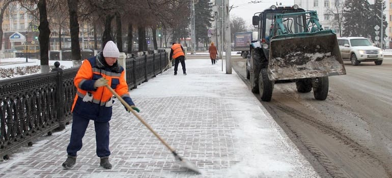 Уборка города продолжается