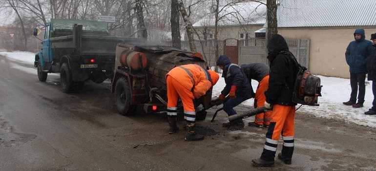 За прошедшую неделю отремонтировано 560 квадратных метров дорог общего пользования