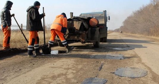 На прошедшей неделе отремонтировано 400 квадратных метров дорог общего пользования