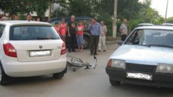 Разыскиваются очевидцы наезда на велосипедистку "девяткой"