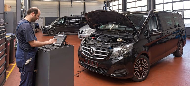 Mercedes-Benz снова отзывает автомобили X-класс и V-класс