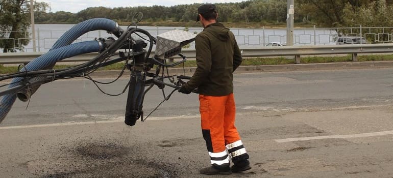 В Рязани ямочно отремонтировали порядка 600 квадратных метров дорог