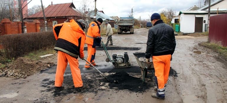 На прошлой неделе в общей сложности отремонтировано 800 квадратных метров дорожного полотна