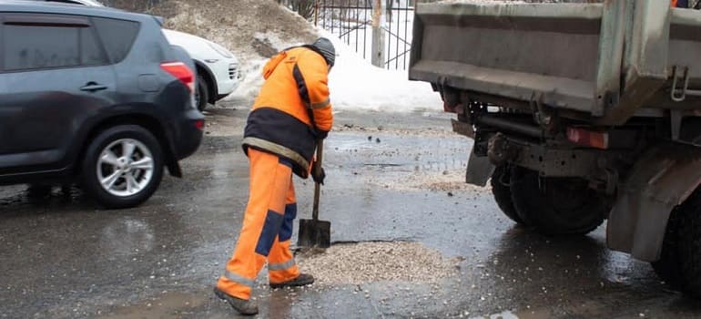 Аварийный ремонт дорог Рязани продолжится в круглосуточном режиме в выходные дни