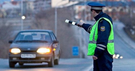 ГИБДД проводит рейды на пешеходных переходах Рязани