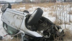 Вчера, около с. Кораблино, произошло опрокидывание автомобиля в кювет