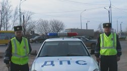 Рязанские инспектора ДПС приняли роды