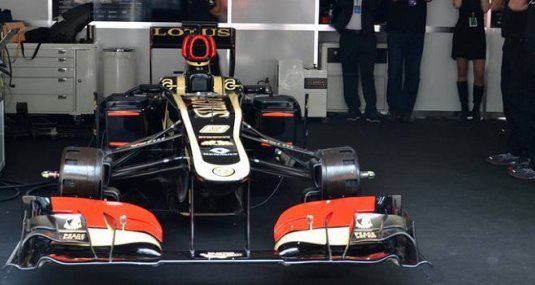 Гимн России в исполнении болида Формула-1