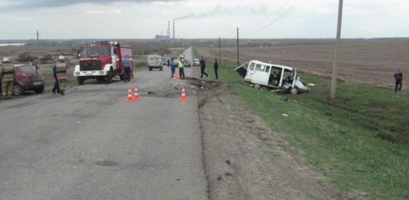 ГИБДД с подробностями о ДТП вблизи Новомичуринска: погибшая женщина-водитель допустила выезд на полосу встречного движения