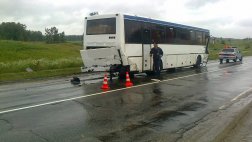 На 27 км автодороги Рязань-Ряжск произошло столкновение Skoda, рейсового автобуса и ГАЗели (добавлены фото)