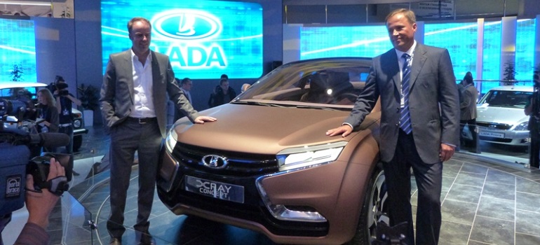 «АвтоВАЗ» продемонстрирует серийные версии моделей Lada Xray и Xray Cross