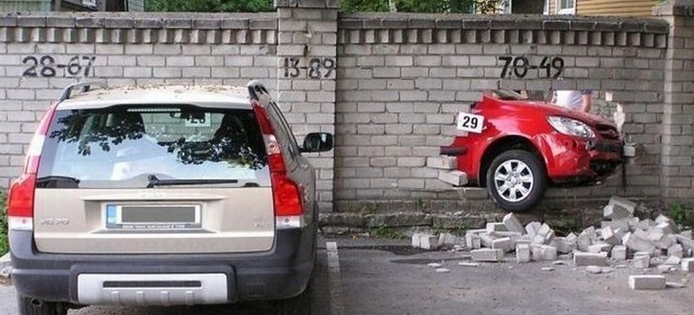 Столичные власти призывают пешеходов доносить на водителей