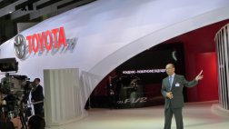 Toyota представила обновленную модель Camry на ММАС-2014