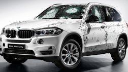 Показанный в Москве BMW не боится пуль автомата Калашникова