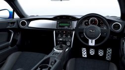 Запрета праворульных автомобилей в РФ пока не будет