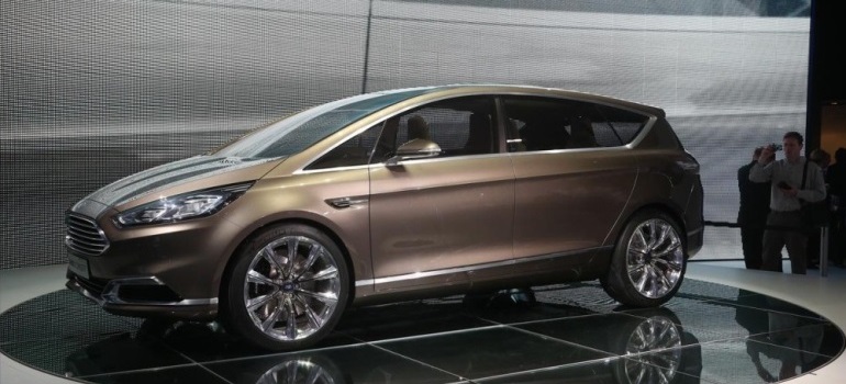 Ford продемонстрировал новый S-MAX