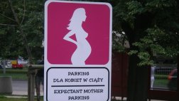 В столице могут оборудовать паркоместа для беременных