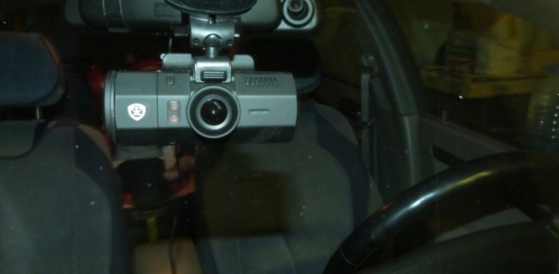 Prestigio RoadRunner 565GPS: Брутальные возможности