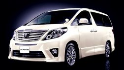 Обновленная Toyota Alphard появится в России