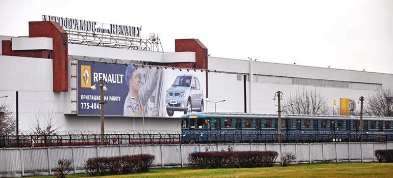 Renault снижает количество производимых в России автомобилей