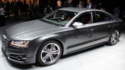 Новая Audi A8 сможет ездить без водителя