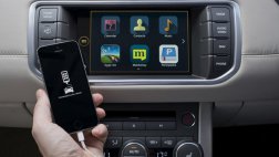 Land Rover решил заменить Apple CarPlay на InControl