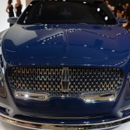 04-lincoln-continental-concept-ny-1.jpg