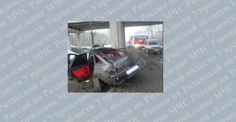 На ул. Черновицкая произошло ДТП с участием «ВАЗ-2112». Имеются пострадавшие