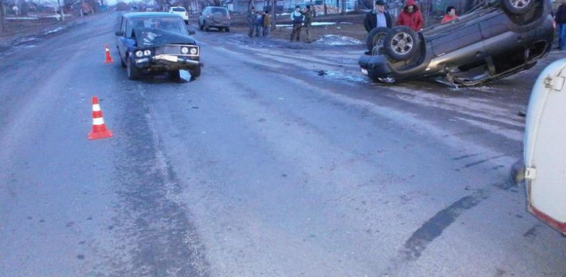 Пьяный водитель "шестерки" опрокинул Chevrolet Niva