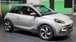 Opel показал новую модификацию модели Adam