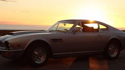 Aston Martin 1977 года объединяет отцов и детей