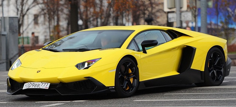 Российский футболист Александр Кокорин пощеголял новым Lamborghini