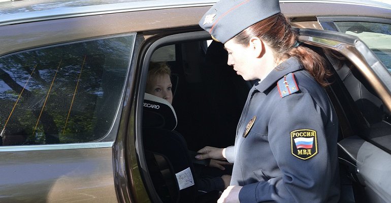 С начала текущего года за неправильную перевозку детей оштрафовано 1144 водителей, 8 - вчера