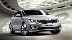 1 февраля 2012 года в России начались продажи нового седана бизнес-класса Kia Optima